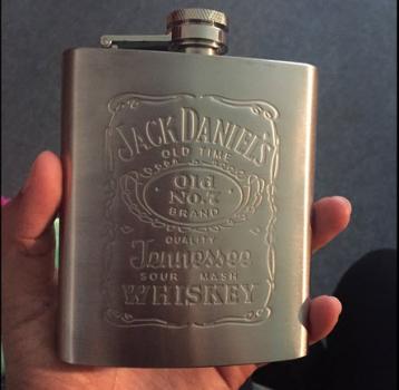 Jack Daniels Flachmann (7OZ)